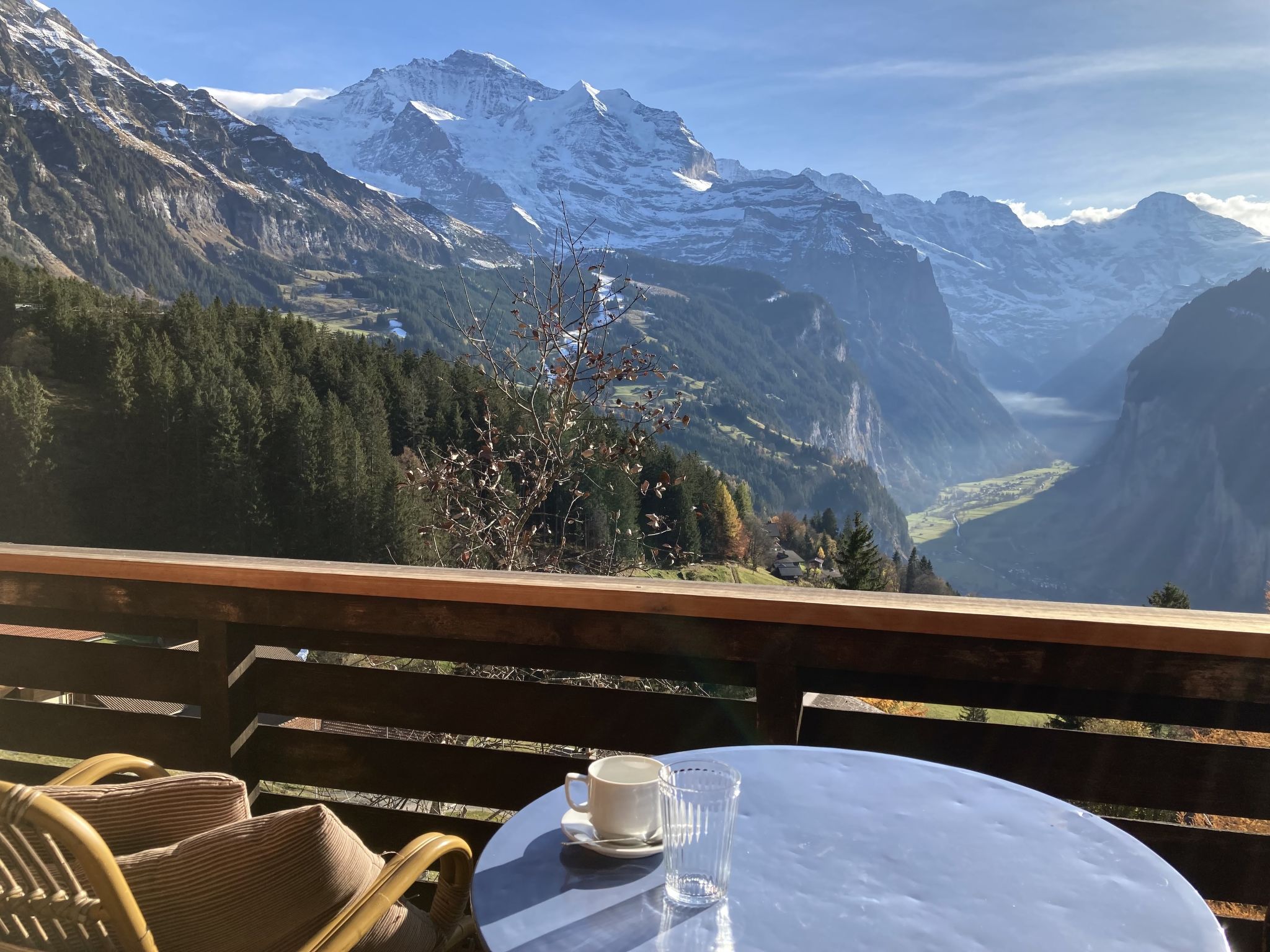 Foto 1 - Casa de 2 quartos em Lauterbrunnen com jardim e vista para a montanha