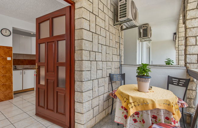Apartamento de 2 quartos em Crikvenica com piscina e terraço - Foto 18