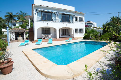 Foto 1 - Casa de 2 quartos em Calp com piscina privada e vistas do mar