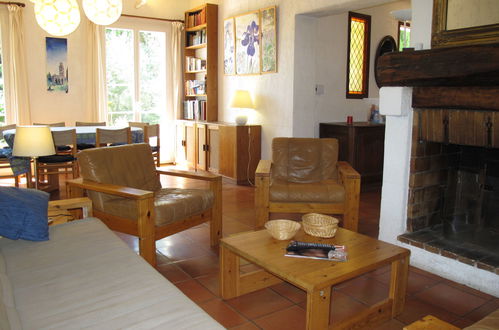 Photo 8 - 4 bedroom House in Tresques with private pool and garden