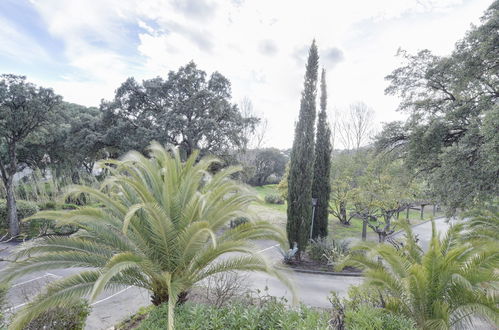 Foto 16 - Appartamento con 1 camera da letto a Cavalaire-sur-Mer con giardino e vista mare