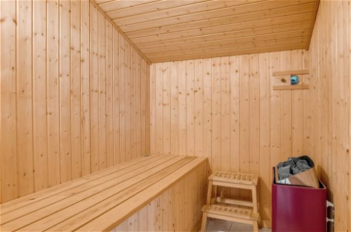 Foto 16 - Casa de 4 habitaciones en Rindby Strand con terraza y sauna