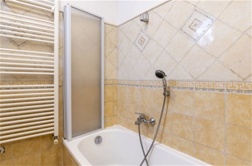 Photo 19 - 2 bedroom House in Imperia with sea view