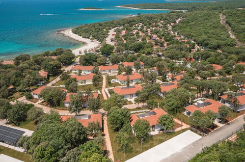 Photo 27 - Maison de 2 chambres à Bale avec piscine et vues à la mer