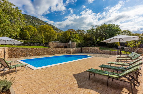 Photo 20 - Maison de 4 chambres à Vinodolska Općina avec piscine privée et vues à la mer