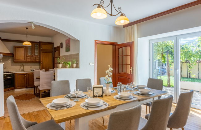 Casa de 5 quartos em Vinodolska Općina com piscina privada e jardim - Foto 8