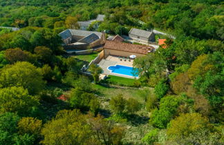 Foto 3 - Casa con 4 camere da letto a Vinodolska Općina con piscina privata e vista mare