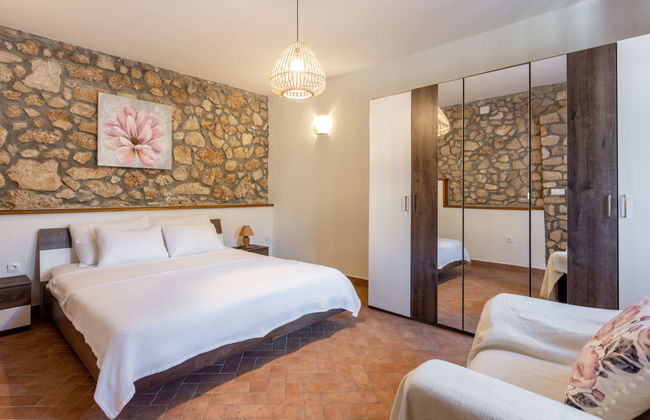 Casa de 5 quartos em Vinodolska Općina com piscina privada e jardim - Foto 40