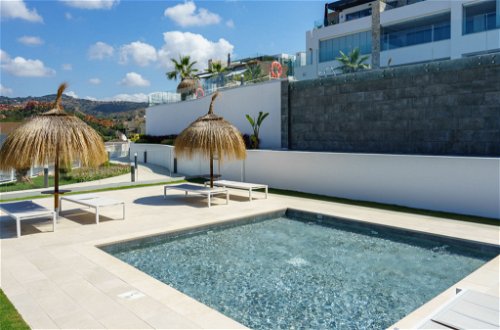 Foto 23 - Appartamento con 3 camere da letto a Marbella con piscina e vista mare