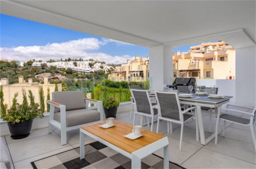 Photo 3 - 3 bedroom Apartment in Marbella with swimming pool and sea view