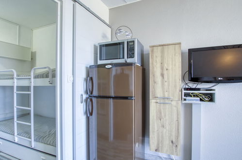 Foto 8 - Apartamento de 1 quarto em Saint-Cyr-sur-Mer com terraço