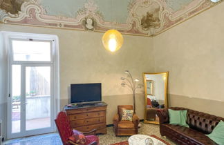 Foto 2 - Appartamento con 2 camere da letto a Imperia con terrazza e vista mare