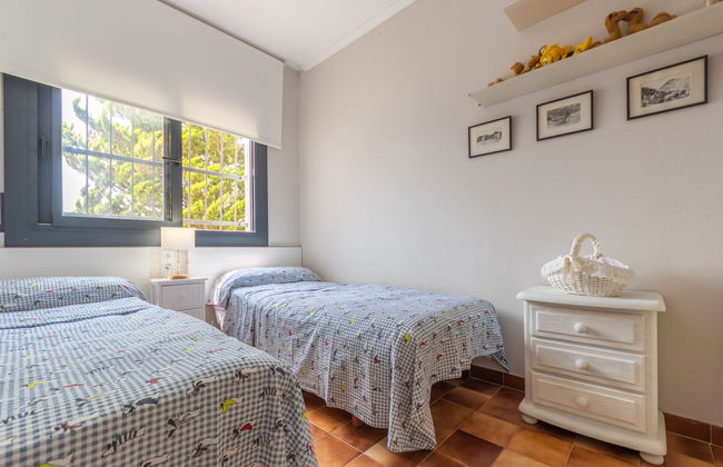 Casa de 5 quartos em El Vendrell com piscina privada e jardim - Foto 32