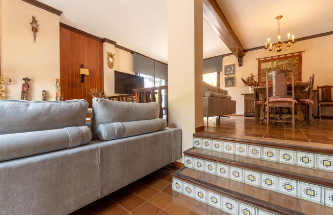 Casa de 5 quartos em El Vendrell com piscina privada e jardim - Foto 10