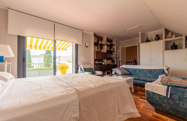 Casa de 5 quartos em El Vendrell com piscina privada e jardim - Foto 25