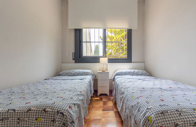 Casa de 5 quartos em El Vendrell com piscina privada e jardim - Foto 33
