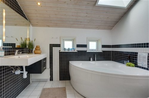 Foto 15 - Casa de 4 quartos em Oksbøl com sauna