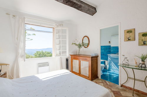 Foto 5 - Casa de 3 quartos em La Garde-Freinet com piscina privada e terraço