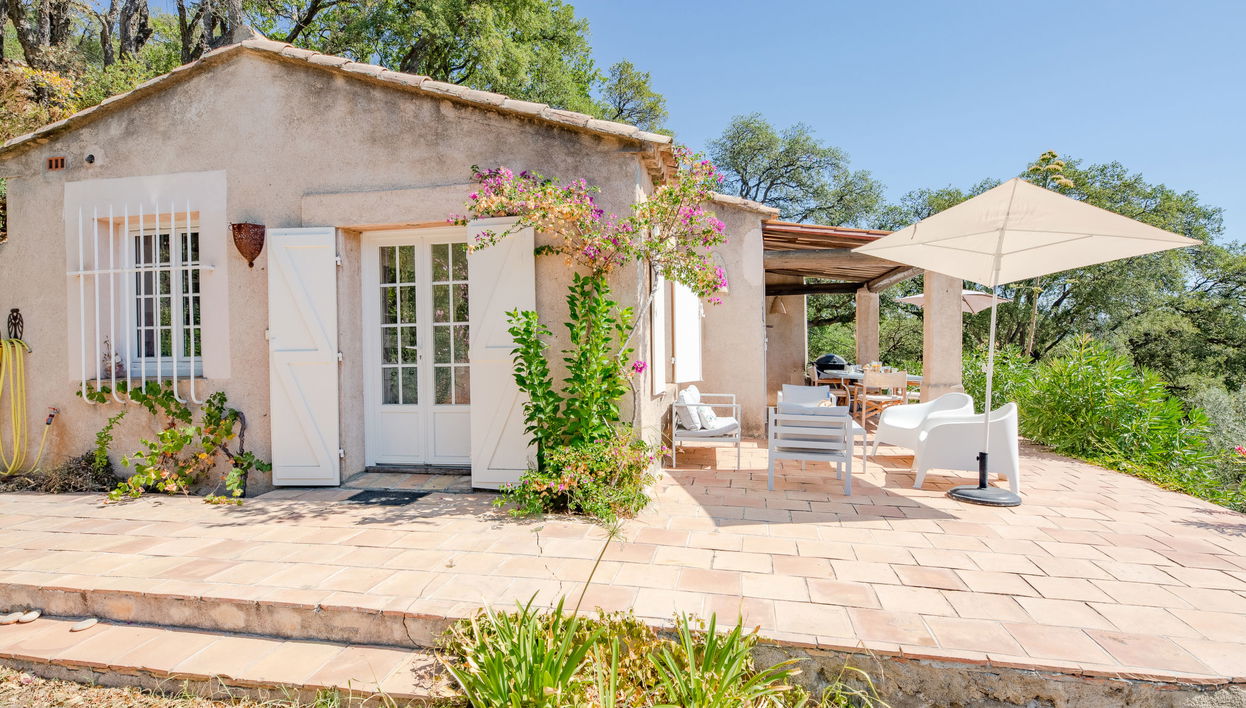 Maison de 4 chambres à La Garde-Freinet avec piscine privée et jardin - Photo 1