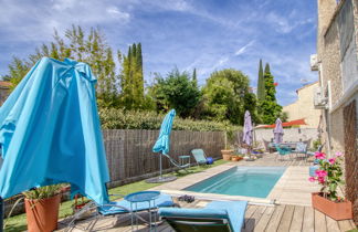Photo 2 - 3 bedroom House in Six-Fours-les-Plages with private pool and sea view