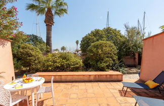 Photo 3 - 4 bedroom House in Hyères with garden and sea view