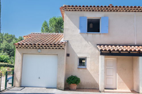 Photo 24 - Maison de 3 chambres à Nans-les-Pins avec piscine et terrasse