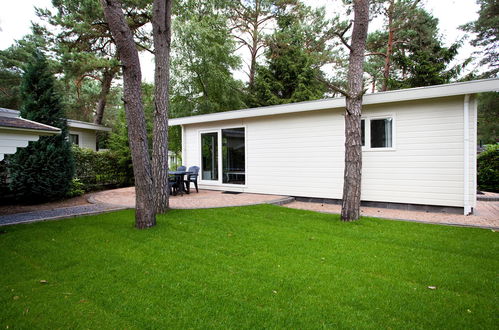 Foto 30 - Casa de 3 quartos em Belfeld com piscina e terraço