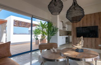 Foto 3 - Casa de 2 habitaciones en Yaiza con piscina privada y vistas al mar