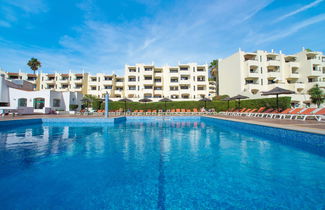 Photo 2 - Apartment in Albufeira with swimming pool and garden