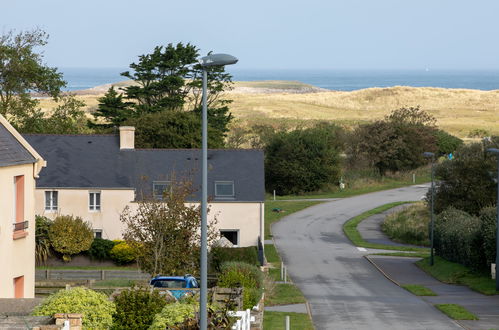 Photo 4 - Maison de 4 chambres à Lampaul-Ploudalmézeau avec jardin et vues à la mer