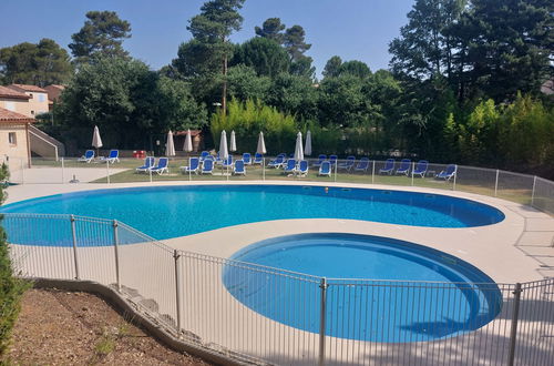 Foto 2 - Haus mit 3 Schlafzimmern in Nans-les-Pins mit schwimmbad und garten