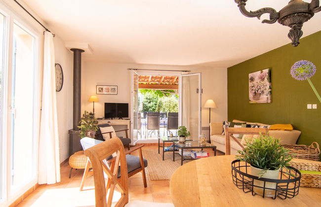 Casa de 4 quartos em Nans-les-Pins com piscina e jardim - Foto 8