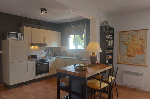 Foto 12 - Haus mit 3 Schlafzimmern in Nans-les-Pins mit schwimmbad und garten