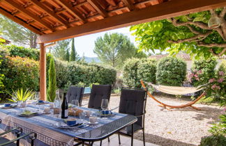 Foto 3 - Casa de 3 habitaciones en Nans-les-Pins con piscina y terraza