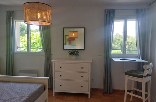 Foto 21 - Haus mit 3 Schlafzimmern in Nans-les-Pins mit schwimmbad und garten