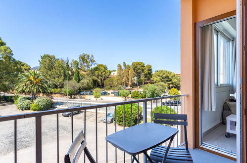 Photo 16 - 2 bedroom Apartment in Bormes-les-Mimosas with garden