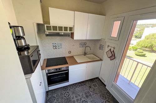 Foto 8 - Apartment mit 2 Schlafzimmern in Bormes-les-Mimosas mit garten