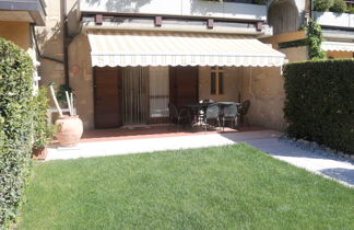 Photo 2 - Apartment in Lazise with swimming pool and mountain view