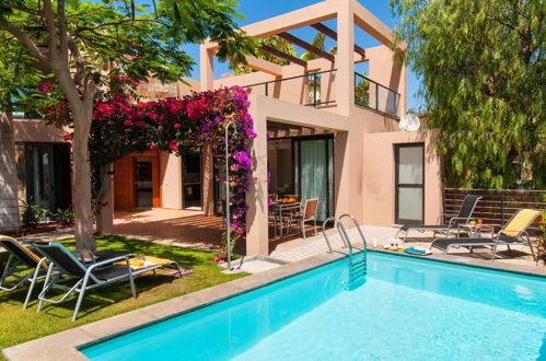 Photo 1 - Maison de 2 chambres à San Bartolomé de Tirajana avec piscine privée et vues à la mer