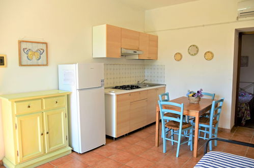 Photo 10 - 2 bedroom Apartment in Follonica with swimming pool and garden