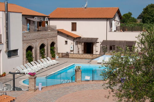 Foto 25 - Appartamento con 2 camere da letto a Follonica con piscina e vista mare