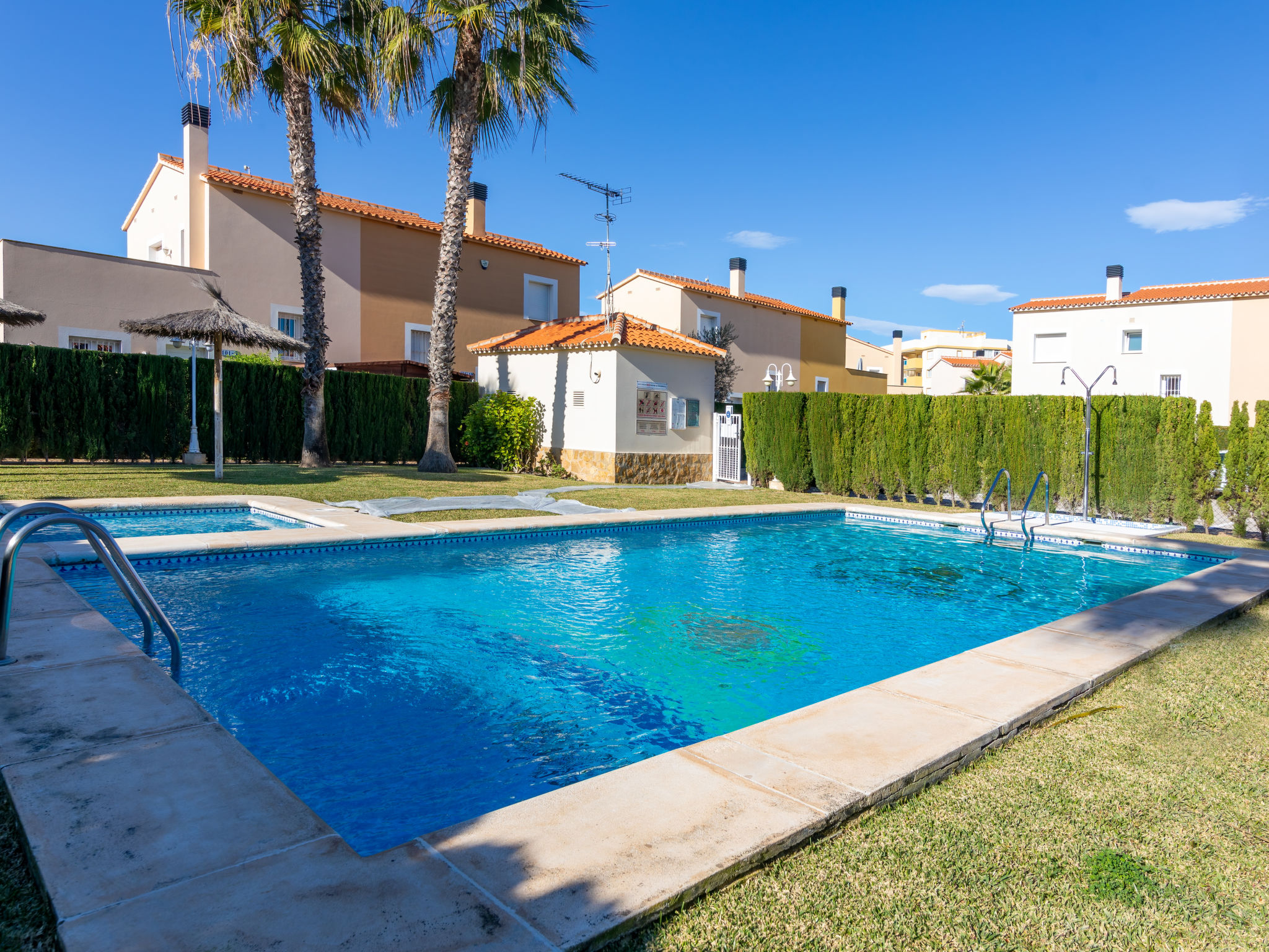 Foto 20 - Casa con 3 camere da letto a Oliva con piscina e vista mare