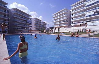 Foto 1 - APCOSTAS Village Park / Dos Dormitorios