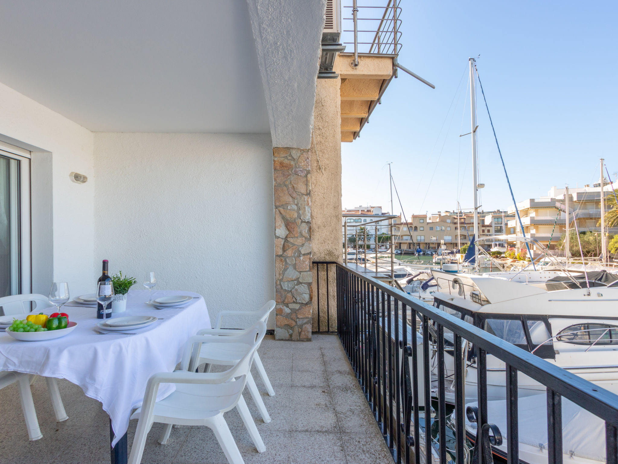 Photo 14 - 1 bedroom Apartment in Castelló d'Empúries with terrace and sea view