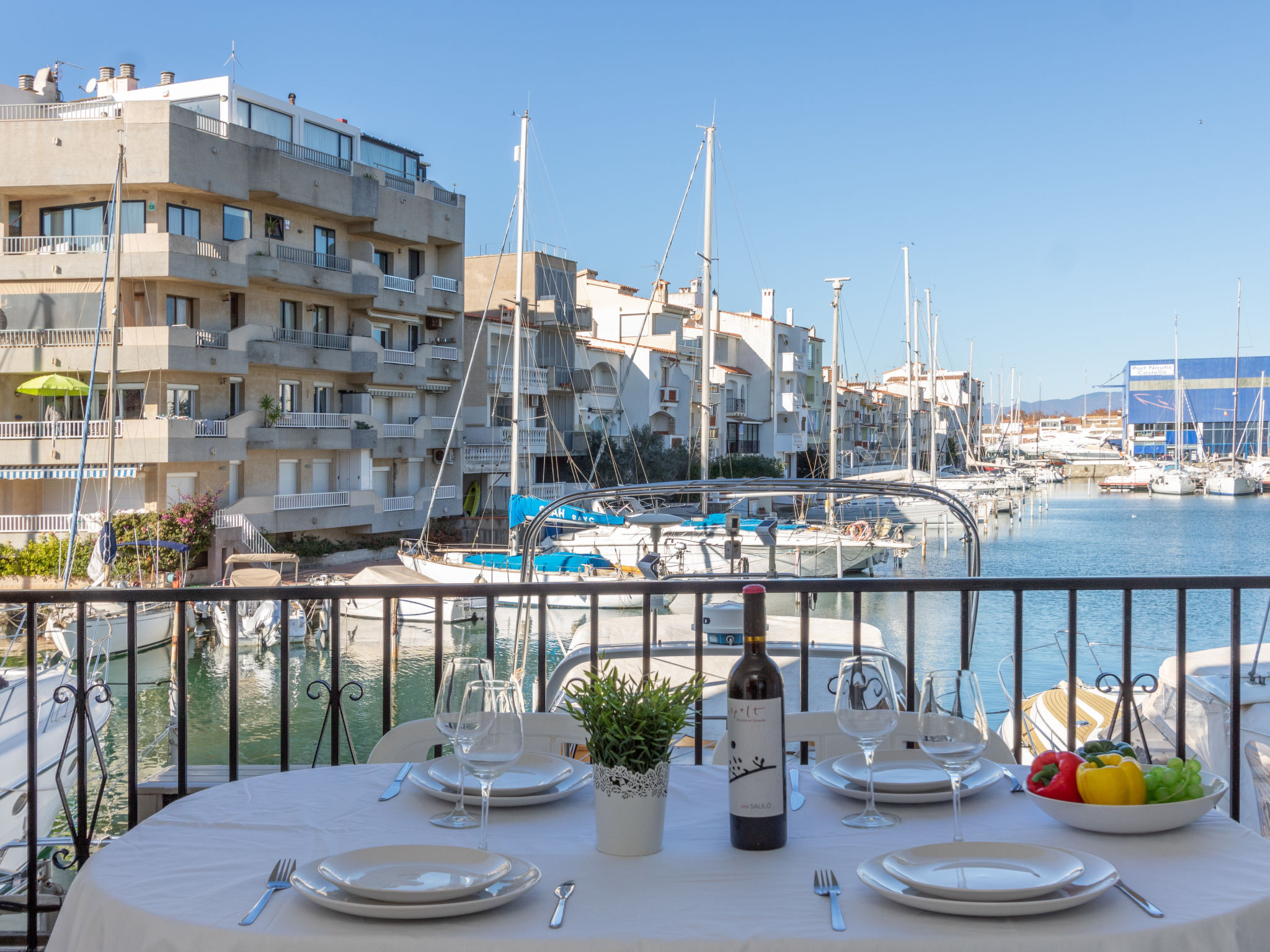 Foto 1 - Appartamento con 1 camera da letto a Castelló d'Empúries con terrazza e vista mare