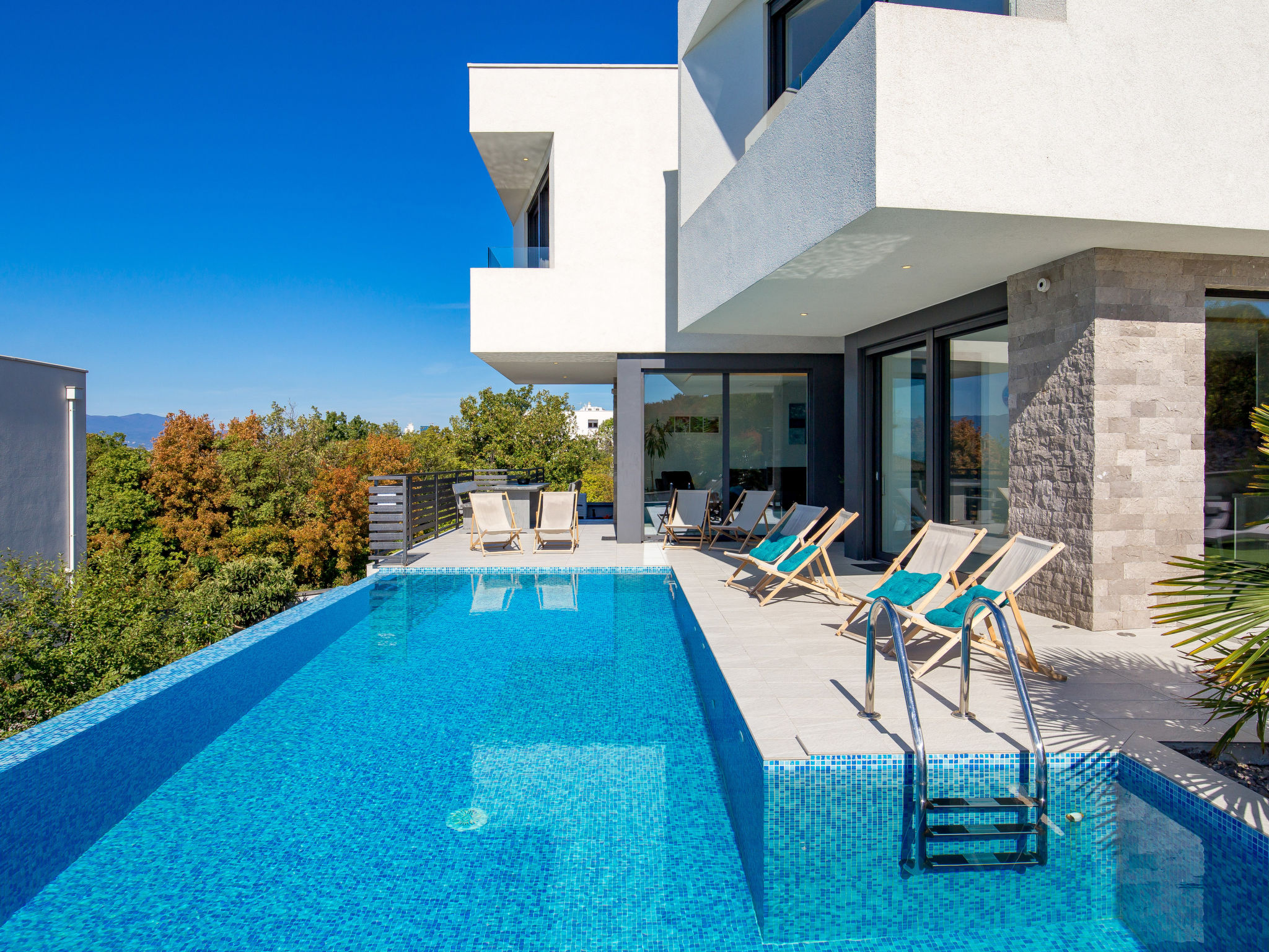Foto 3 - Apartamento de 4 quartos em Kostrena com piscina privada e vistas do mar