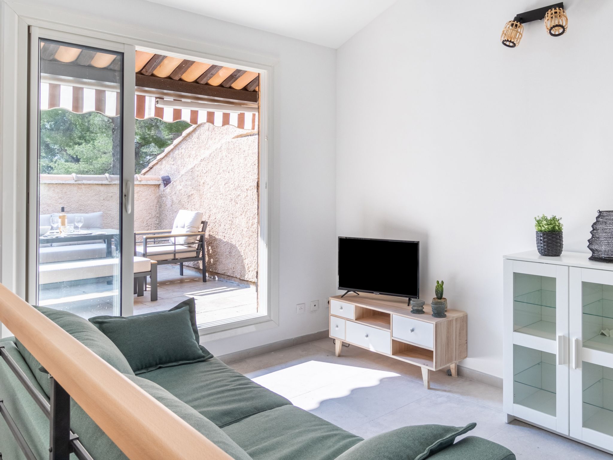 Foto 6 - Appartamento con 1 camera da letto a Saint-Cyr-sur-Mer con terrazza e vista mare