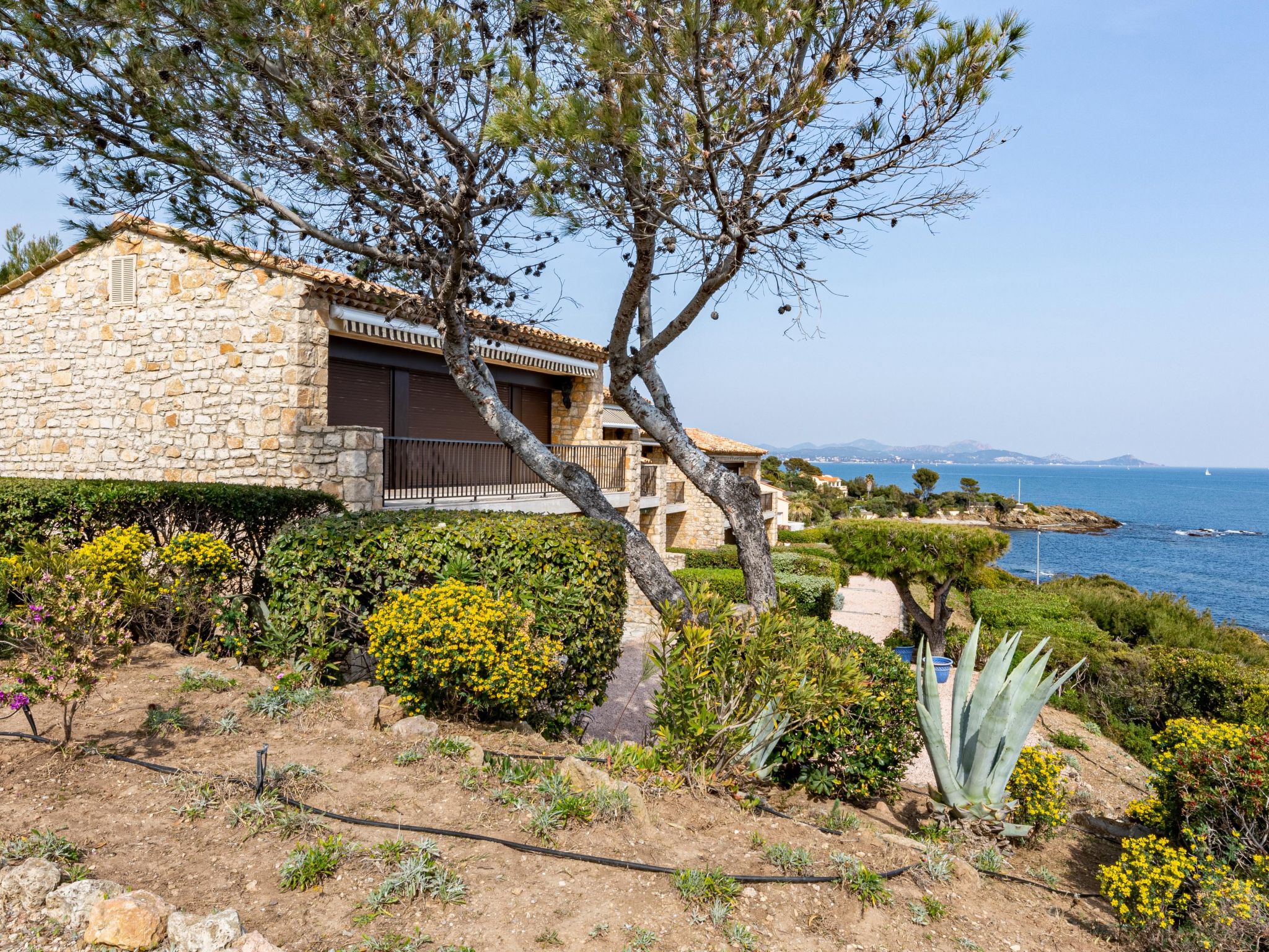 Foto 25 - Appartamento con 2 camere da letto a Fréjus con piscina e vista mare