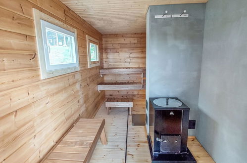 Foto 29 - Casa de 2 habitaciones en Kuhmo con sauna