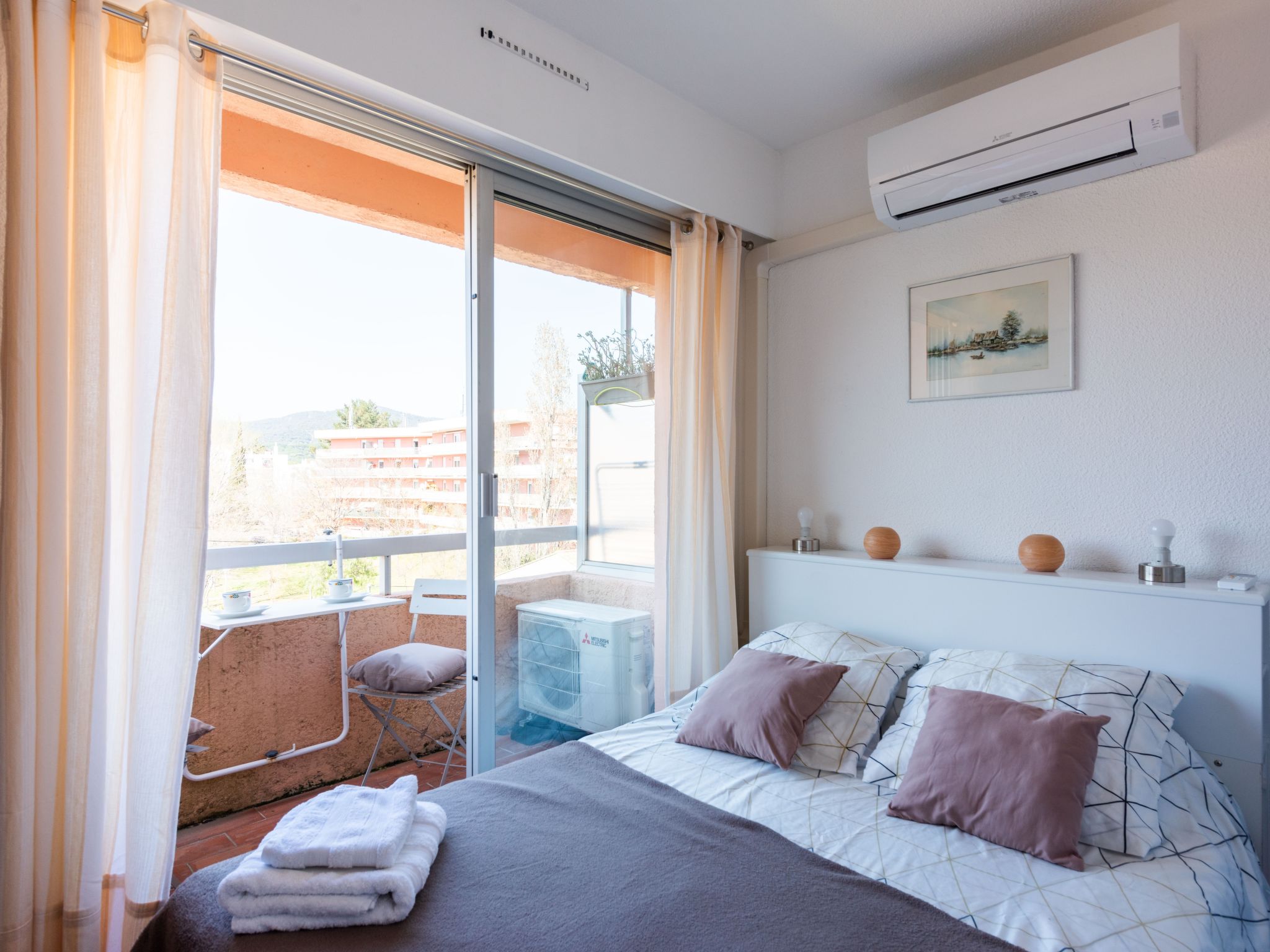 Foto 5 - Appartamento con 1 camera da letto a Sainte-Maxime con piscina e vista mare